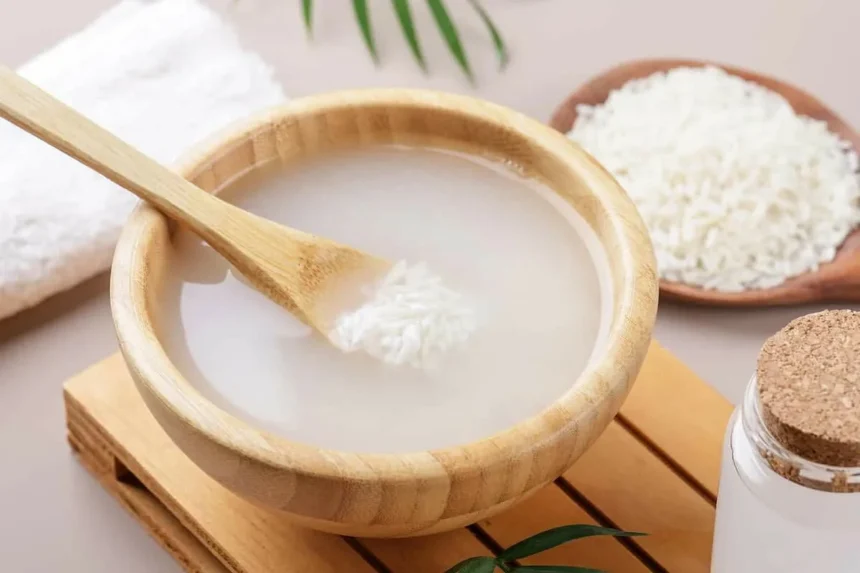 Misturar água de arroz com bicarbonato: para que serve e quais são os benefícios