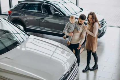 Como escolher o carro ideal para uma família numerosa
