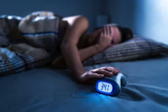 Esta rotina diária durante o sono pode prejudicar o seu coração: alerta dos cardiologistas