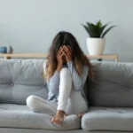 Os jovens estão menos felizes do que as gerações mais velhas – e muitos já vivem uma crise existencial precoce