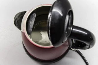 Como remover o calcário do bule de forma fácil e natural