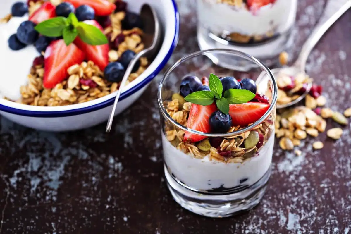 5 ideias de pequenos-almoços prontos em 10 minutos ou menos