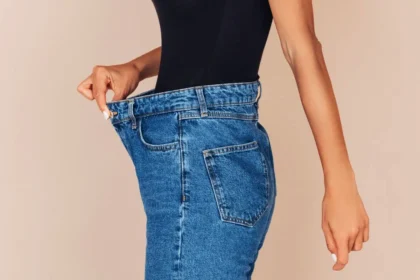 Como saber se um pantalão de jeans é do teu tamanho: o truque caseiro infalível