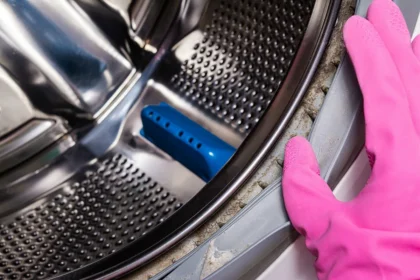 O ingrediente perfeito para limpar a borracha da máquina de lavar e eliminar os fungos