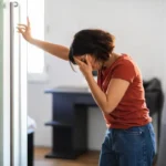 Névoa mental: por que surge e como eliminar — 4 hábitos perigosos que a provocam